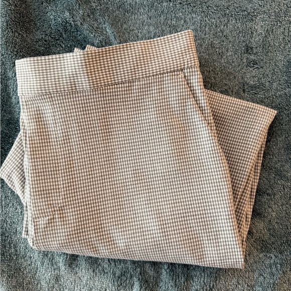 Banana Republic Pants - Banana Republic trousers All Day Pants Size 8